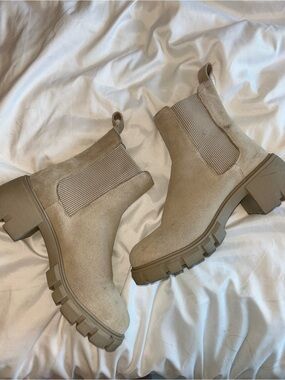 Dolce Vita Castor Boots